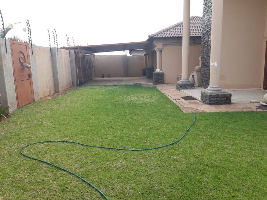 5 Bedroom Property for Sale in Serala View Limpopo
