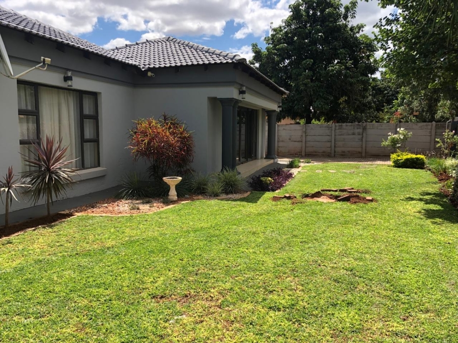To Let 4 Bedroom Property for Rent in Impala Park Limpopo