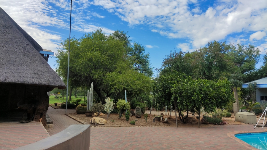 6 Bedroom Property for Sale in Tolwe Limpopo