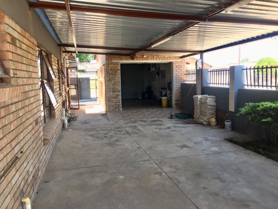 4 Bedroom Property for Sale in Seshego Limpopo