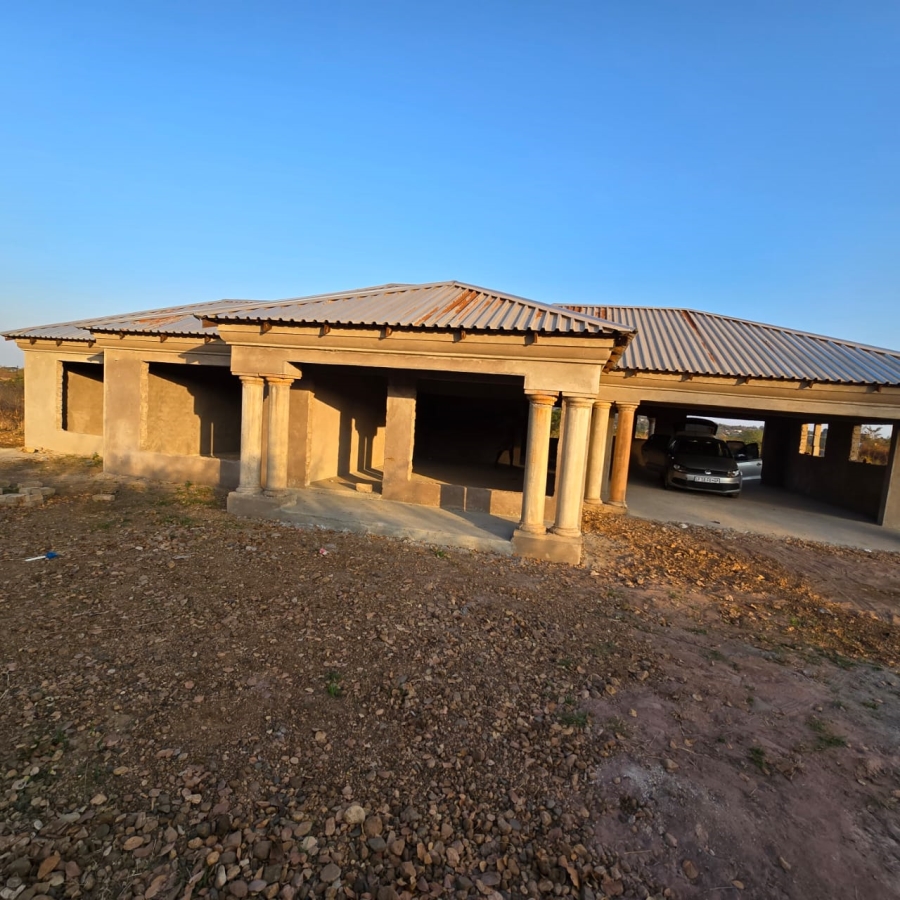 4 Bedroom Property for Sale in Mavhunda A Limpopo
