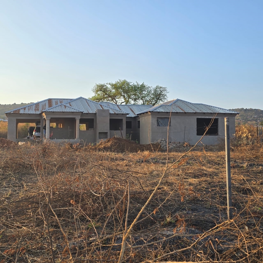 4 Bedroom Property for Sale in Mavhunda A Limpopo