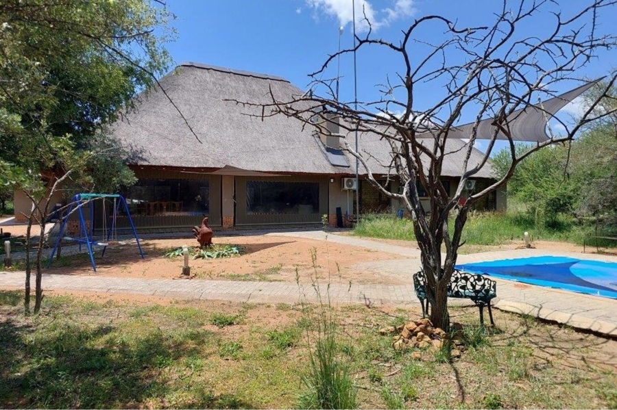 5 Bedroom Property for Sale in Shona Langa Limpopo