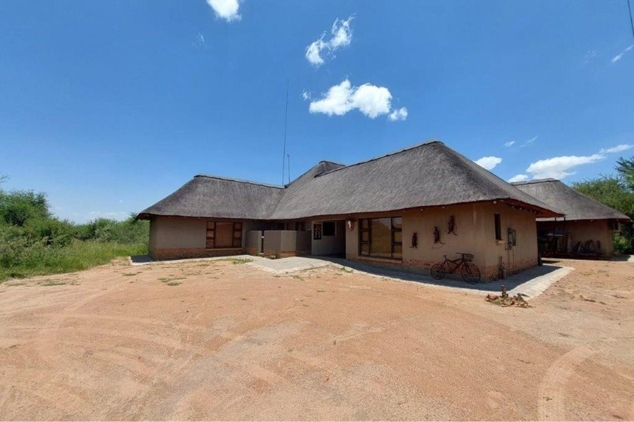 5 Bedroom Property for Sale in Shona Langa Limpopo