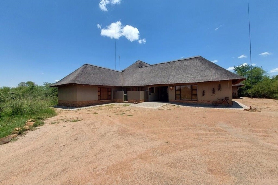 5 Bedroom Property for Sale in Shona Langa Limpopo