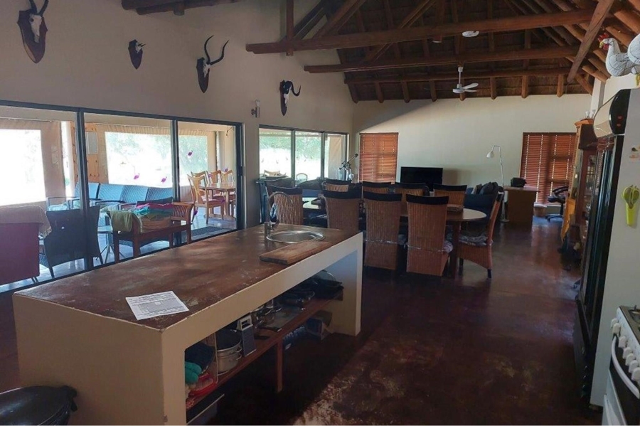 5 Bedroom Property for Sale in Shona Langa Limpopo