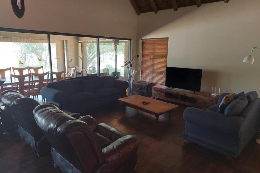 5 Bedroom Property for Sale in Shona Langa Limpopo