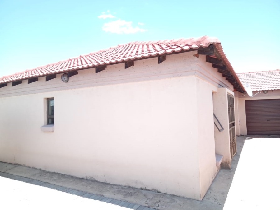 3 Bedroom Property for Sale in Mahlako-A-Phahla Gardens Limpopo