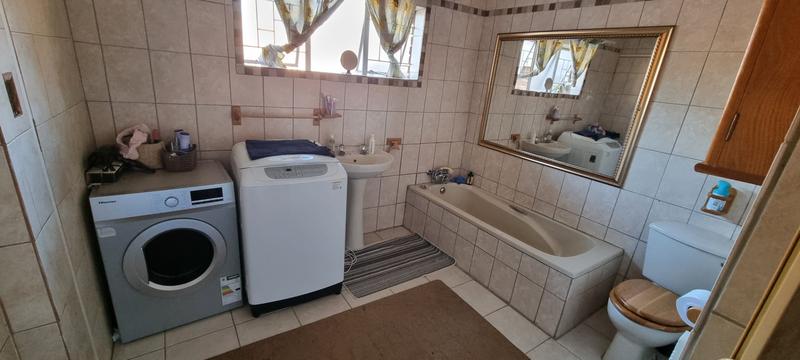 5 Bedroom Property for Sale in Sterpark Limpopo