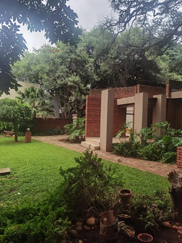5 Bedroom Property for Sale in Chroompark Limpopo