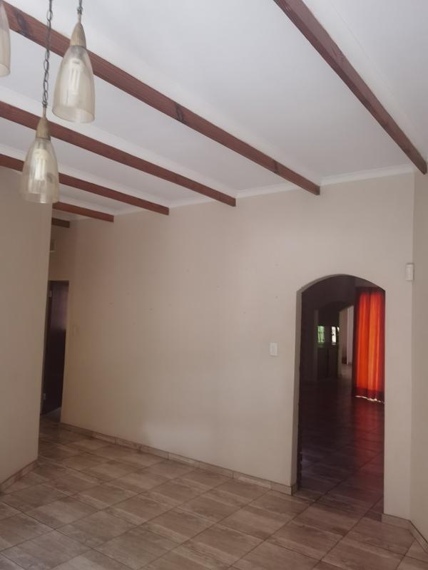 5 Bedroom Property for Sale in Chroompark Limpopo