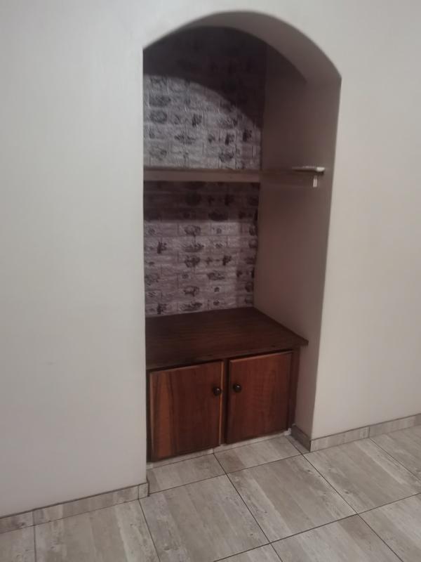 5 Bedroom Property for Sale in Chroompark Limpopo