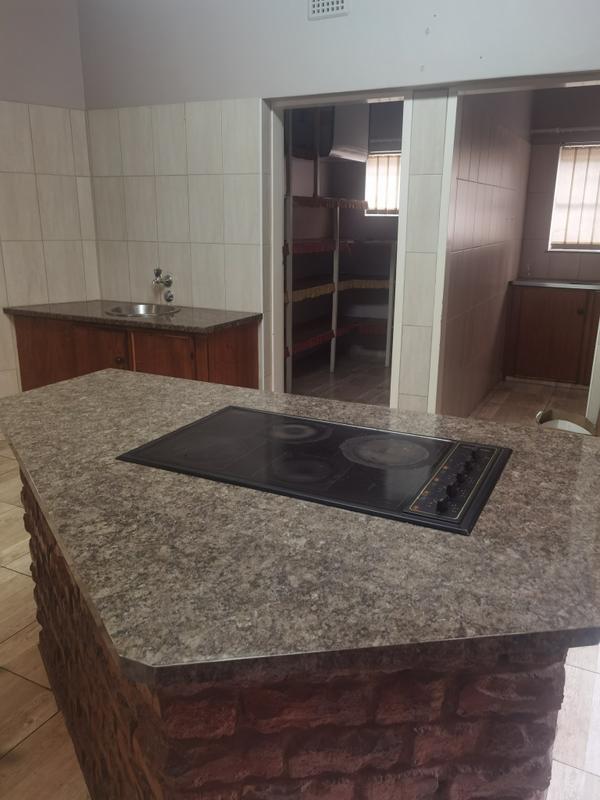 5 Bedroom Property for Sale in Chroompark Limpopo