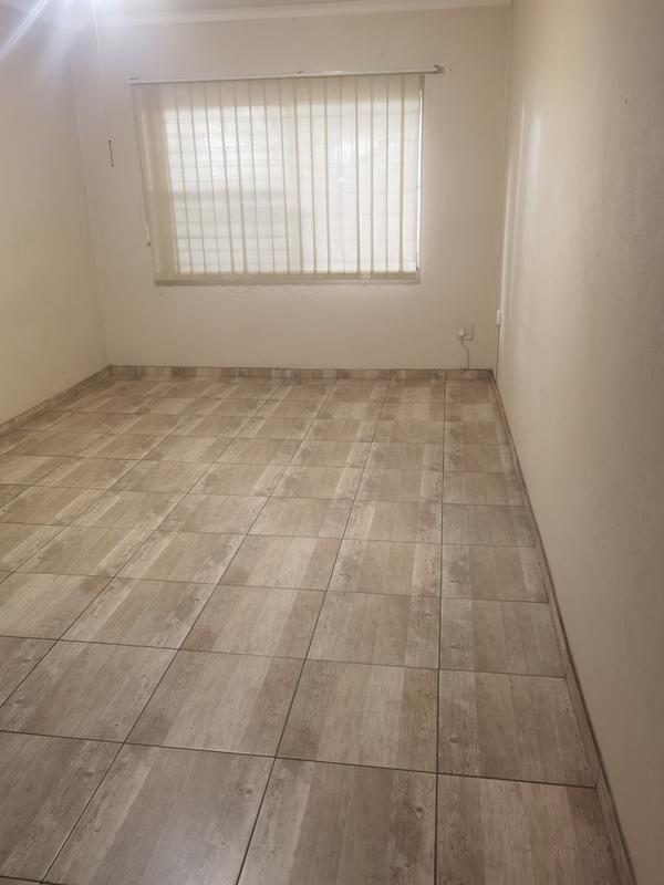 5 Bedroom Property for Sale in Chroompark Limpopo