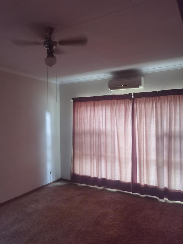 5 Bedroom Property for Sale in Chroompark Limpopo