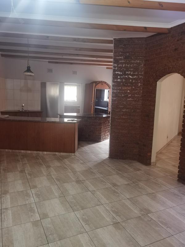 5 Bedroom Property for Sale in Chroompark Limpopo
