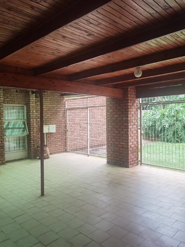 5 Bedroom Property for Sale in Chroompark Limpopo