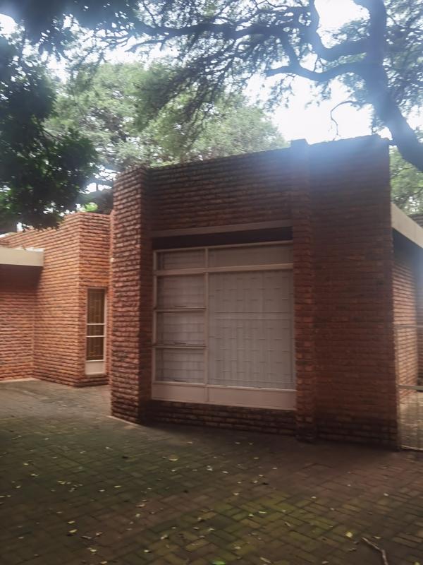 5 Bedroom Property for Sale in Chroompark Limpopo