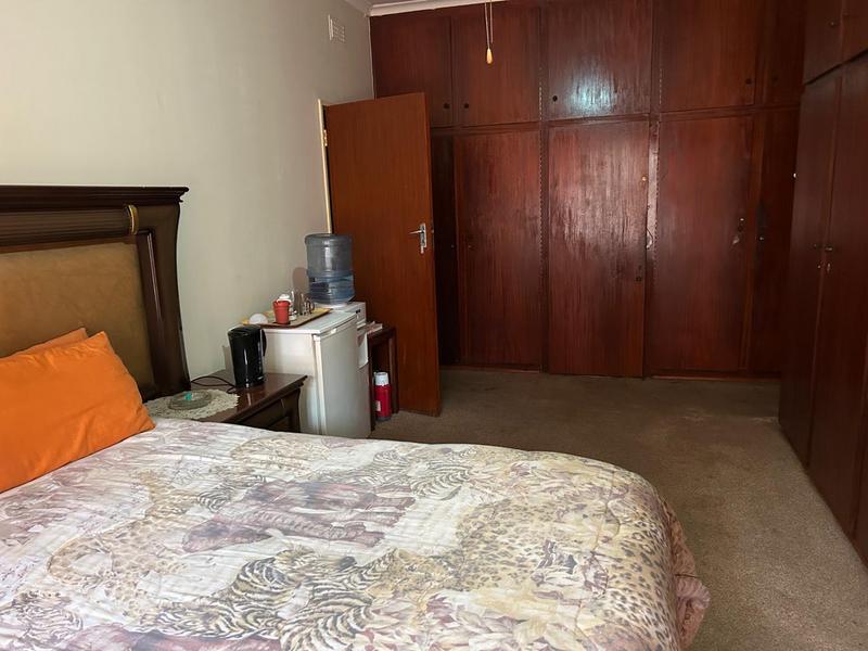 6 Bedroom Property for Sale in Fauna Park Limpopo