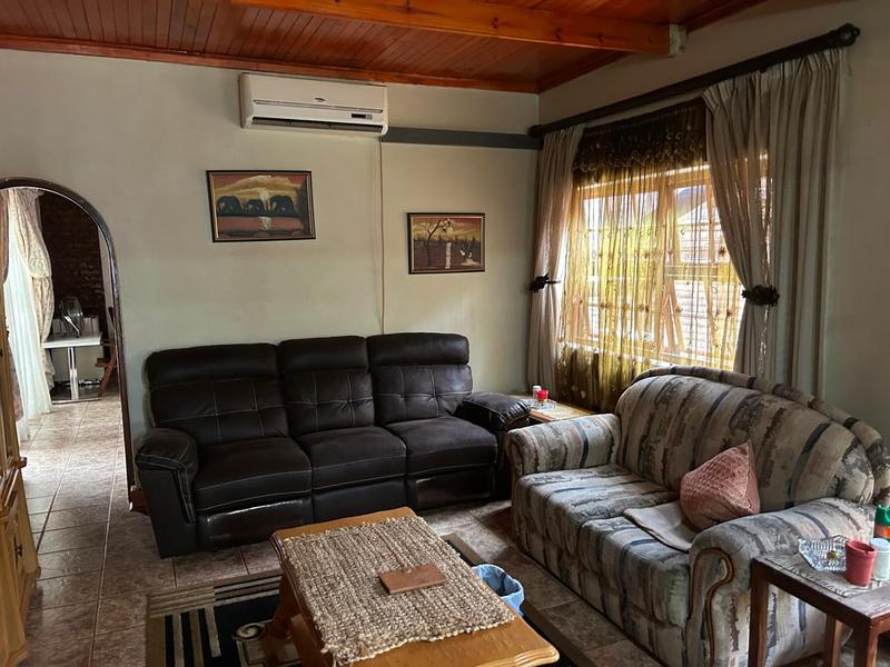 6 Bedroom Property for Sale in Fauna Park Limpopo