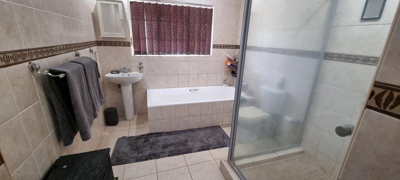 4 Bedroom Property for Sale in Flora Park Limpopo