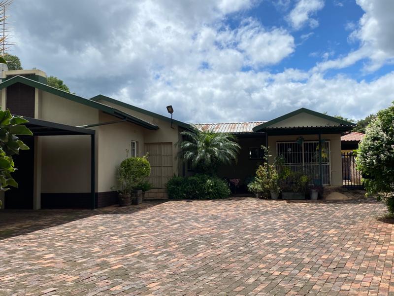 6 Bedroom Property for Sale in Kameeldoringpark Limpopo