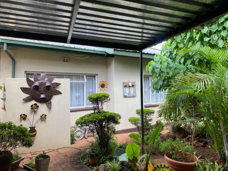 6 Bedroom Property for Sale in Kameeldoringpark Limpopo