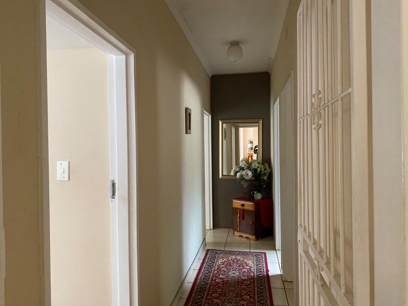 6 Bedroom Property for Sale in Kameeldoringpark Limpopo
