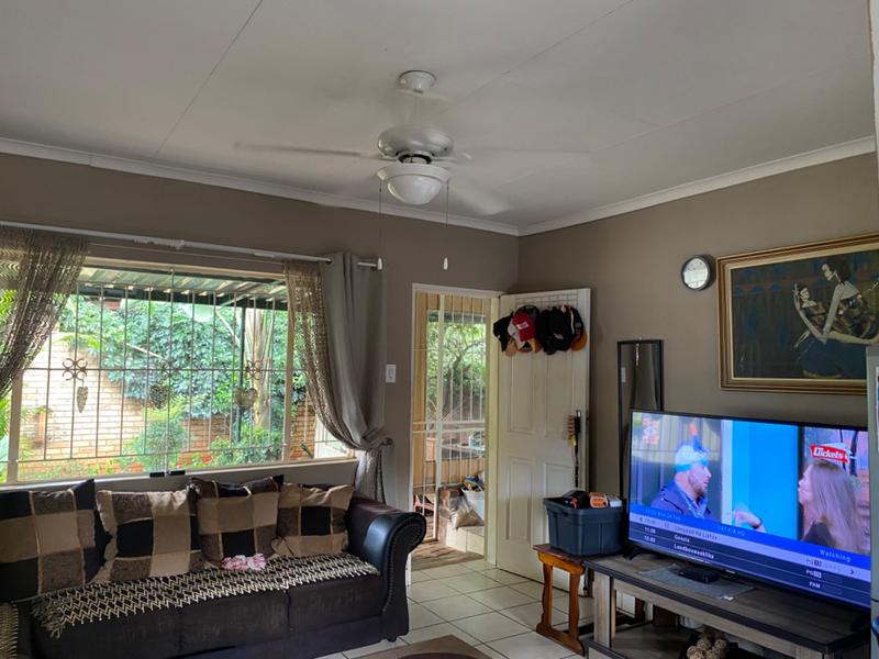 6 Bedroom Property for Sale in Kameeldoringpark Limpopo