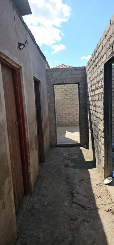 4 Bedroom Property for Sale in Maniini Limpopo