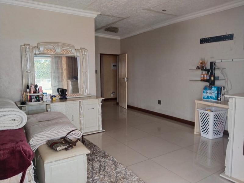 6 Bedroom Property for Sale in Waterberry Country Estate Limpopo