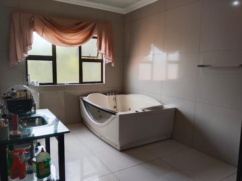 6 Bedroom Property for Sale in Waterberry Country Estate Limpopo