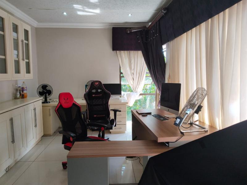 6 Bedroom Property for Sale in Waterberry Country Estate Limpopo
