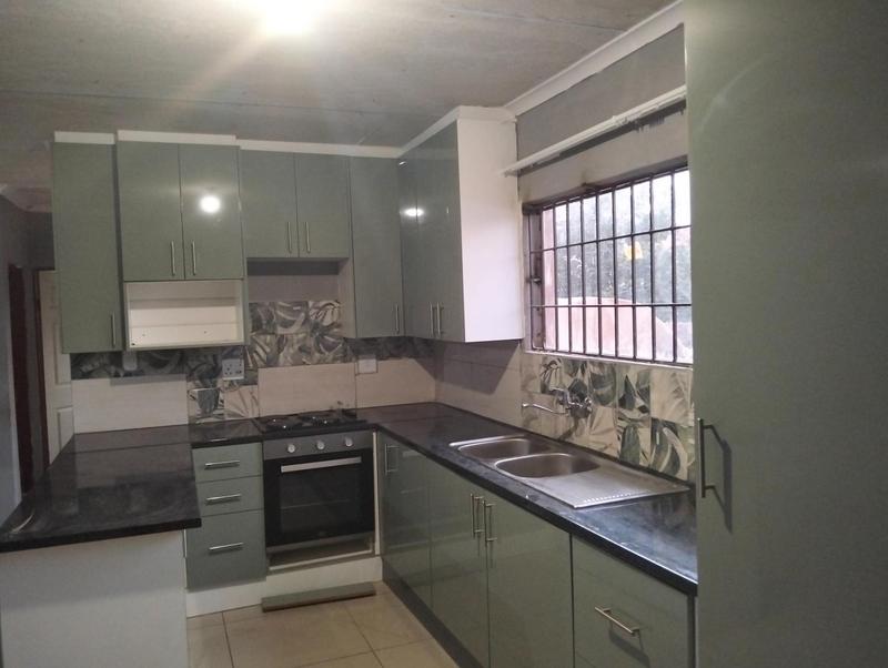 To Let 2 Bedroom Property for Rent in Chroompark Limpopo