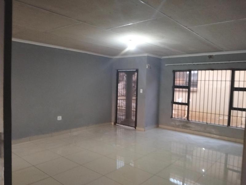 To Let 2 Bedroom Property for Rent in Chroompark Limpopo
