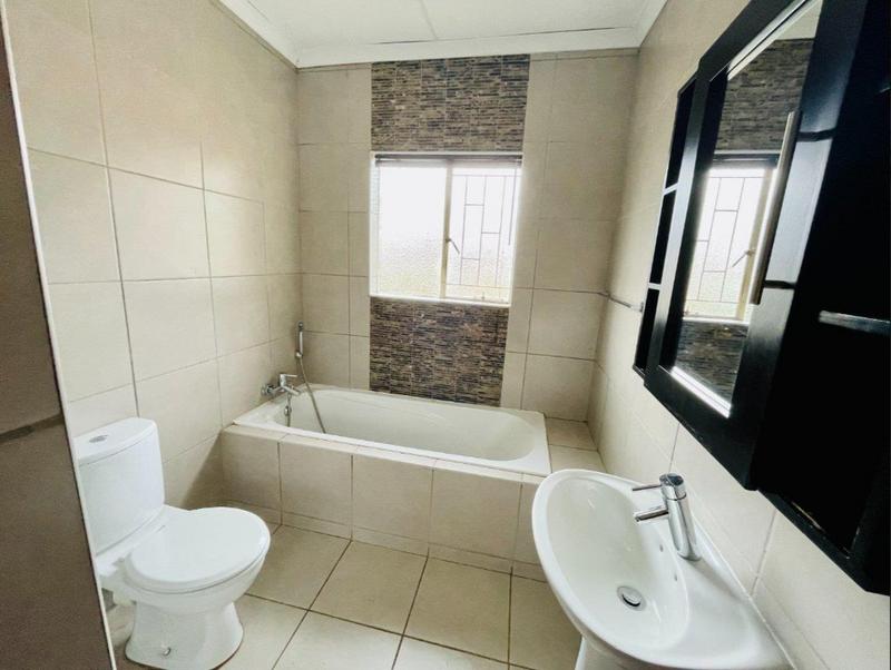 4 Bedroom Property for Sale in Silwerkruin Limpopo