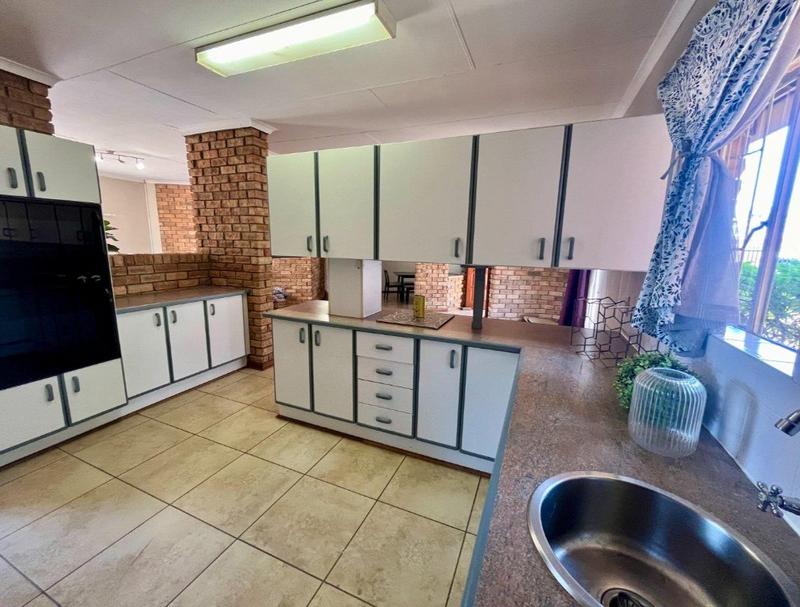 4 Bedroom Property for Sale in Silwerkruin Limpopo