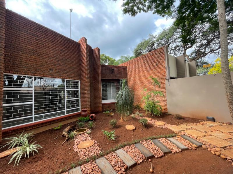 5 Bedroom Property for Sale in Chroompark Limpopo