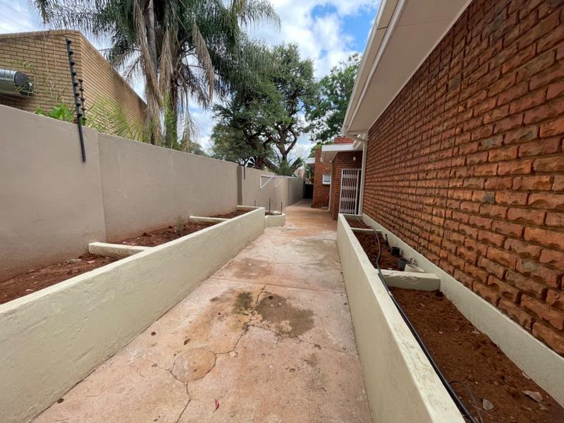 5 Bedroom Property for Sale in Chroompark Limpopo