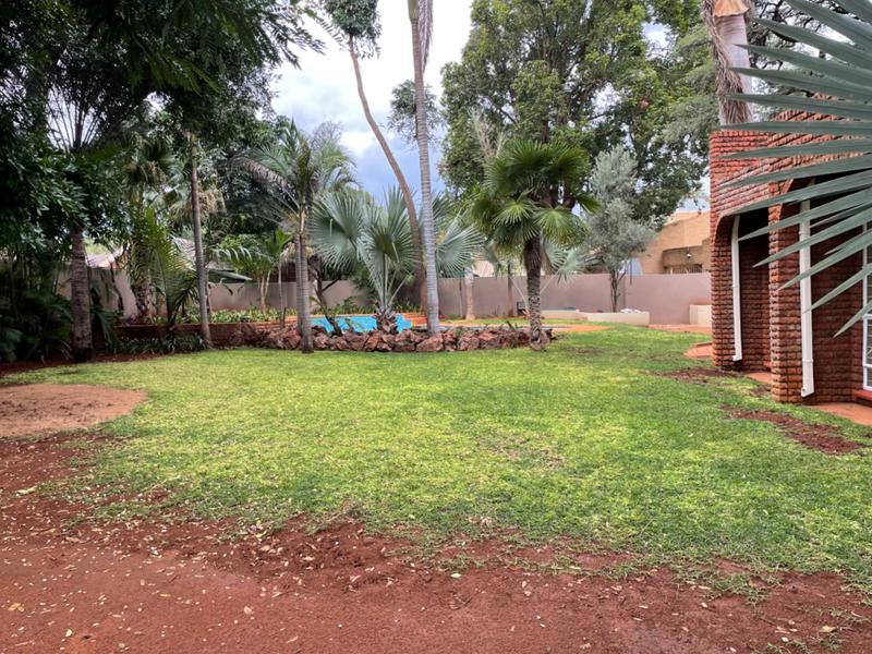 5 Bedroom Property for Sale in Chroompark Limpopo