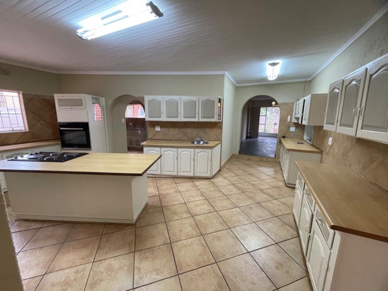 5 Bedroom Property for Sale in Chroompark Limpopo