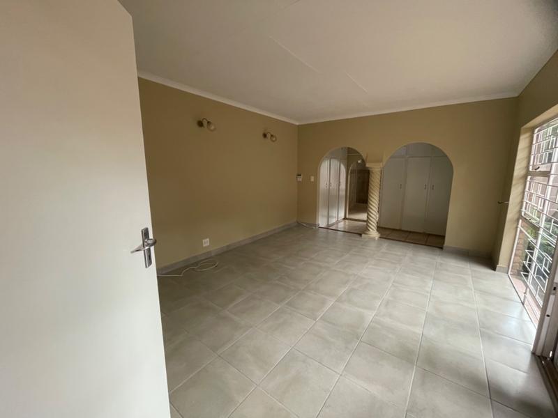 5 Bedroom Property for Sale in Chroompark Limpopo