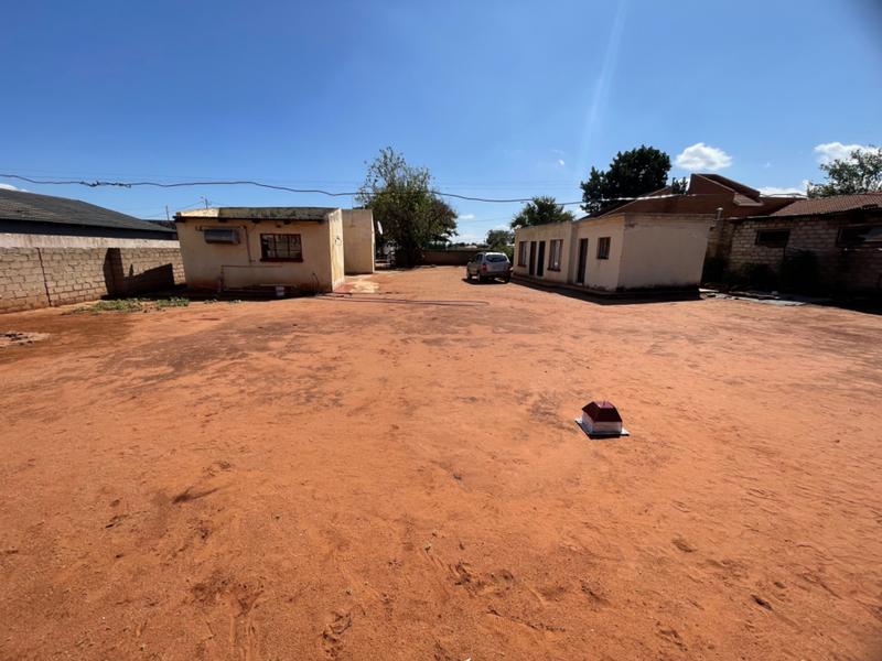 5 Bedroom Property for Sale in Mahwelereng Limpopo