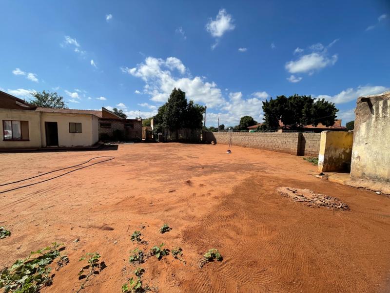 5 Bedroom Property for Sale in Mahwelereng Limpopo