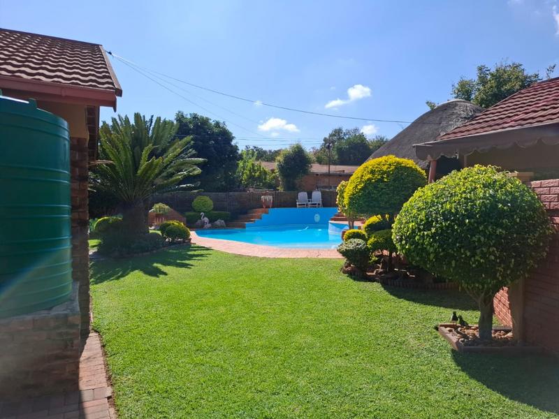 4 Bedroom Property for Sale in Fauna Park Limpopo