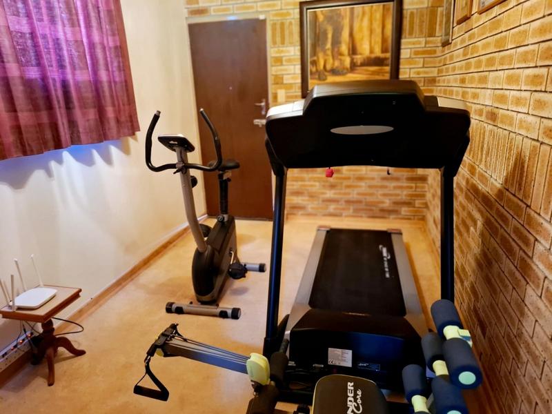 4 Bedroom Property for Sale in Fauna Park Limpopo