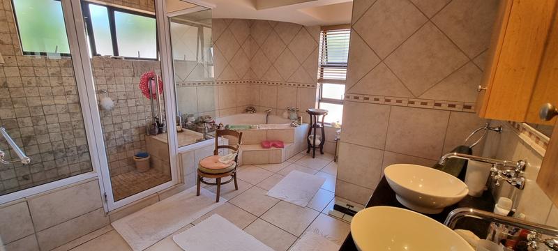 5 Bedroom Property for Sale in Bendor Limpopo