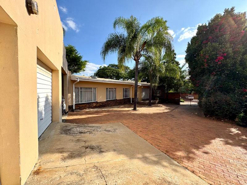 5 Bedroom Property for Sale in Bendor Limpopo