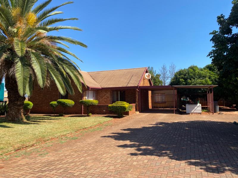3 Bedroom Property for Sale in Mahwelereng Limpopo