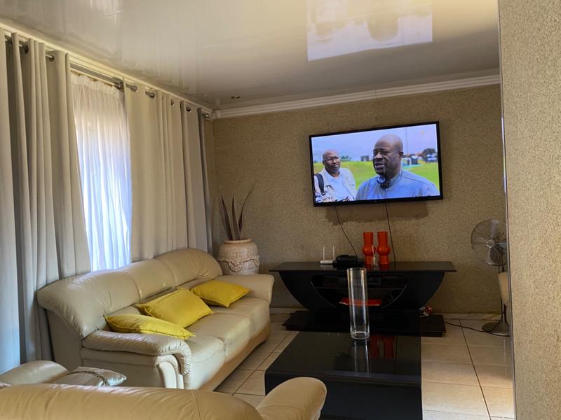 3 Bedroom Property for Sale in Mahwelereng Limpopo